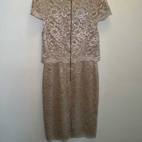 Betsey Johnson VINTAGE Gold Lace Dress Size 2 - Picture 5 of 10